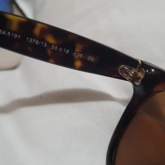 Sun glasses - Picture 4 of 7